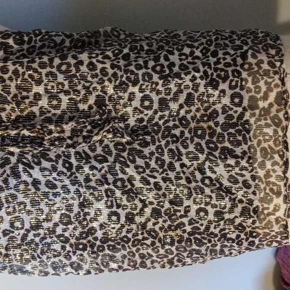 Velvet Animal Print Sleeveless Debbie Top - Picture 5 of 5